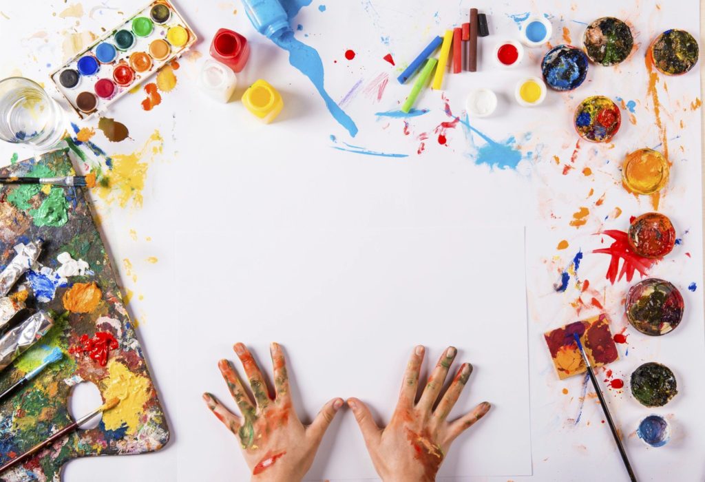 painting words on pallets